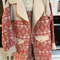 یک عدد مانتو کتی طرح سنتی نو