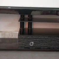 میز تلویزیون شیشه ای