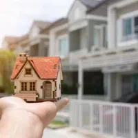 خرید و فروش ملک را به عهده ما بزارید