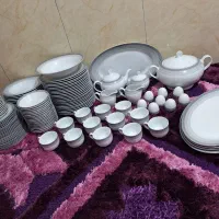 سرویس ۱۸ نفره زرین