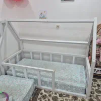 تخت نوجوان