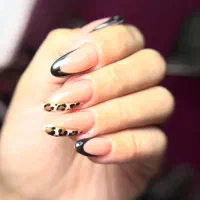 کاشت ناخن و آموزش با تخفیف