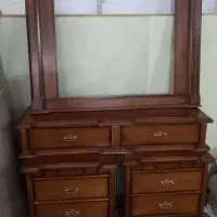 میز آرایش چوبی  شیک با قاب آینه بزرگ