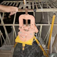 گیره لوله بر حدیده