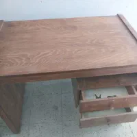 میز کار یا مطالعه مناسب مغازه یا مطالعه