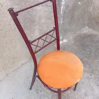 پنج عدد میز یا صندلی اهنی تر و تمیز به شرط