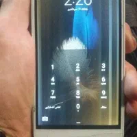 یک موبایل هواوی بفروش میرسد