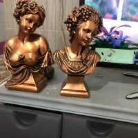 دو عدد مجسمه دکوراسیونی