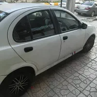 ساینا سفید