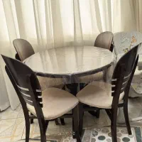 میز غذا خوری تمیز