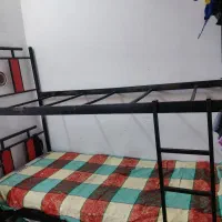 تخت فلزی