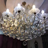 یک لوستر 20 شعله قدیمی
