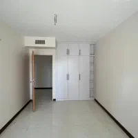 نیازمند یک اتاق از واحد اداری برای فروش انلاین