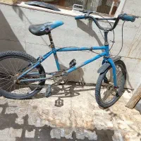 دوچرخه ساده سایز 20 رنگ ابی نیاز به تعمیر