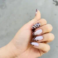 اموزش و کاشت ناخن