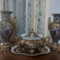 دو عدد گلدان و یک سوپ خوری فلورانس اصل