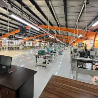 وسطکار ماهر و کارگر ساده