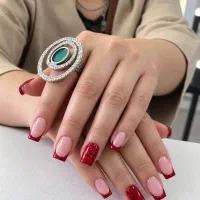 کاشت ناخن کاشت مژه هیدن