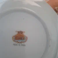 چینی گل سرخی و قدیمی