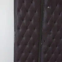 درب ورودی اپارتمان دولنگه