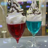 نیرو صندوقدار بستنی فروشی