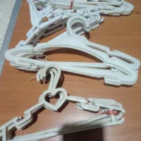 چوب لباسی کودک 6تا100تومان