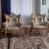 مبل ۷ نفره به همراه دو میزبان و میز غذاخوری