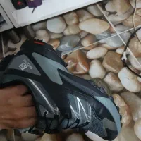 کتانی اسپرت سالامون اورجینال سایز 42 در حد نو