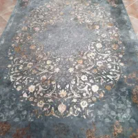 یک فرش 6 متری در حد نو