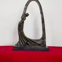 مجسمه برنز قاب آینه برنزی