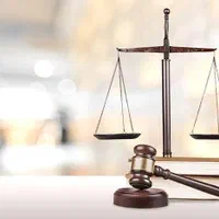 وکیل و مشاور حقوقی