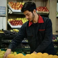 استخدام شاگرد میوه فروشی