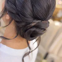 خدمات شنیون همراهی و عروس