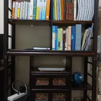 کتابخانه چوبی