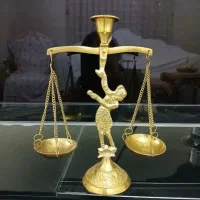 دکوری برنجی ترازوی عدالت