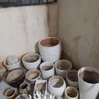 تعدادی گلدان سفالی سالم