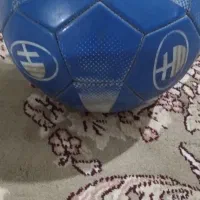 توپ فوتبال و والیبال