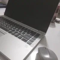 پشتیبان فروش خانم