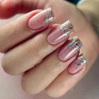 کاشت ناخن بسیار تمیز فقط از ۴۵۰