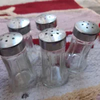 نمکدان و قالب و تفاله گیر