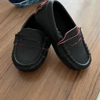 تعدادی کفش و پاپوش نو بچگانه