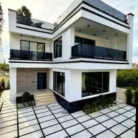 فروش-ویلای-دوبلکس-laquo-روف-گاردن-raquo-با-ویوی-عالی