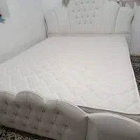 تخت دونفره