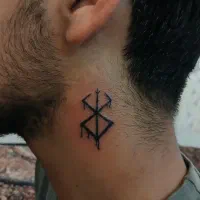 تاتو و پیرسینگ مناسب