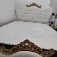 تختخواب دونفره نو نو با تشک رویال