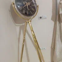 ساعت پایه دار