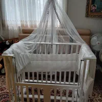 تخت نوزاد