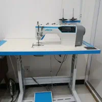 کارگر اتو کار وسط کار و وردست چرخ کار