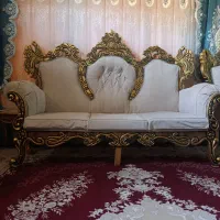 مبل سلطنتی.