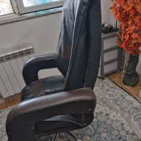 صندلی مدیریتی گردان چرخدار